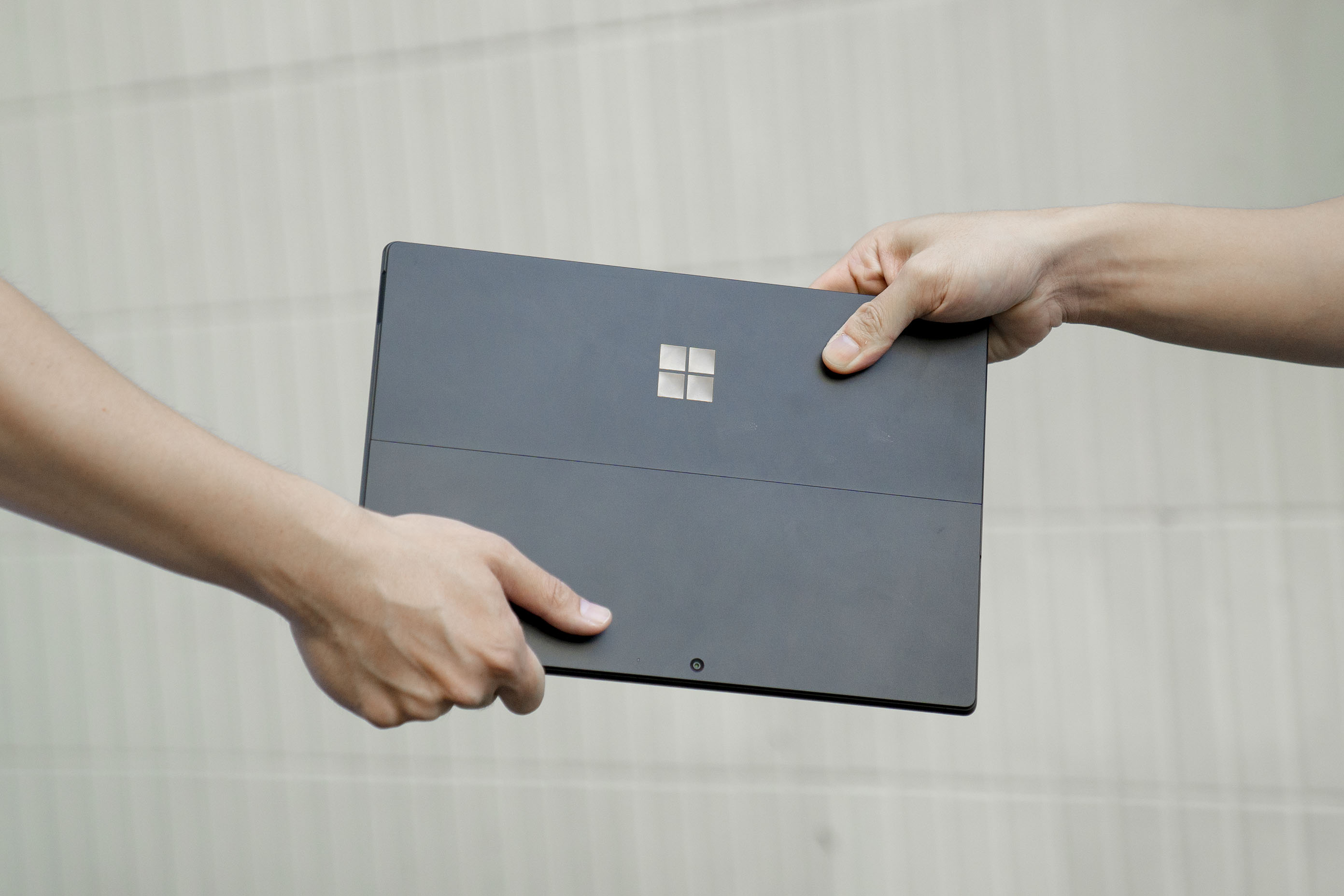 一種默契，我們用 Microsoft  Surface Pro 7 一起分享生活、也記錄日常。