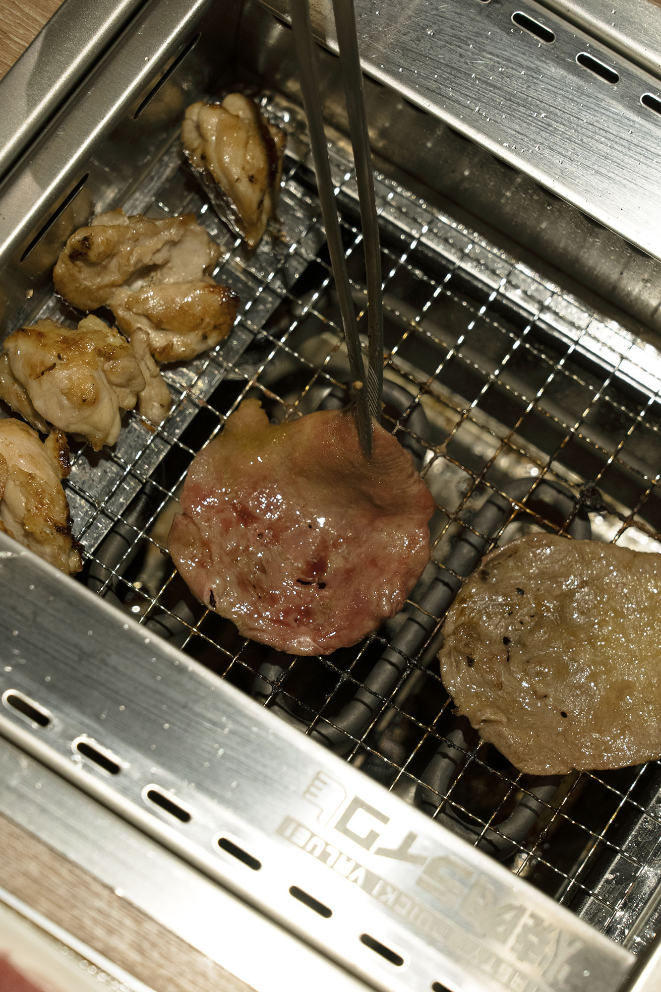 焼肉LIKE松江南京店，想吃燒肉一個人也能說走就走啊！
