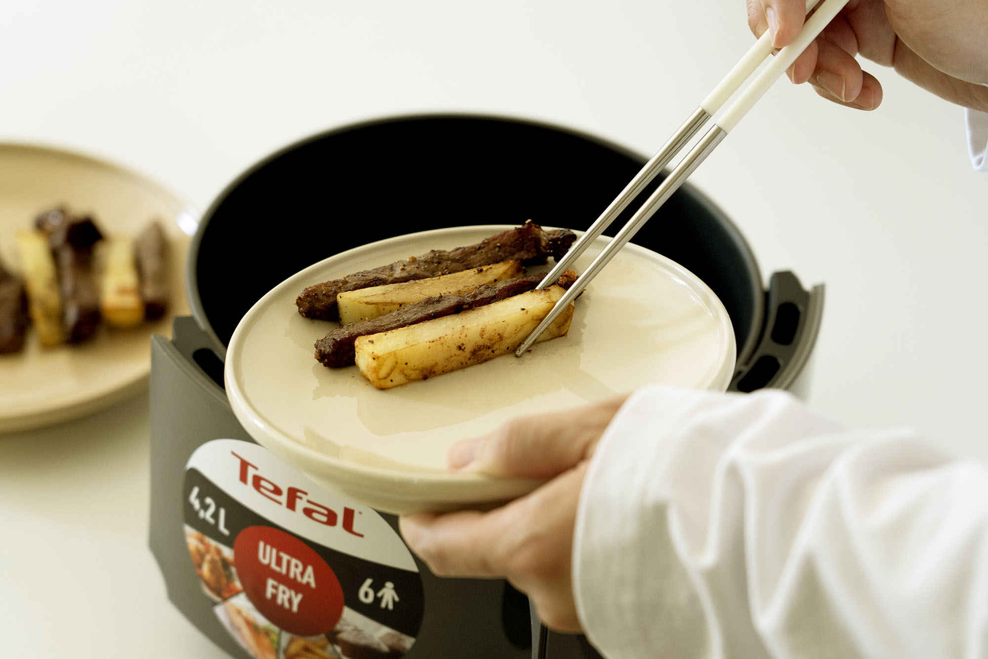 Tefal Ultra Fry 法國特福酥脆氣炸鍋｜是小資族小空間的料理救星，讓自煮超簡單、超方便、也超美味！