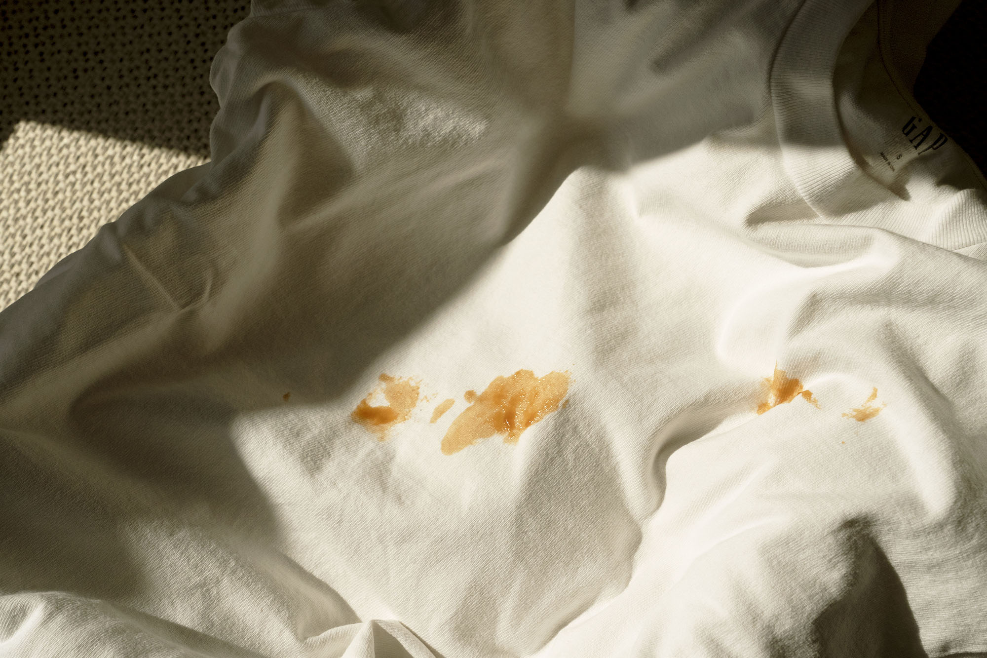 Persil 寶瀅三合一洗衣膠囊｜99.99%抗冠狀病毒並深層除菌，穿上最潔淨清香的安全感。