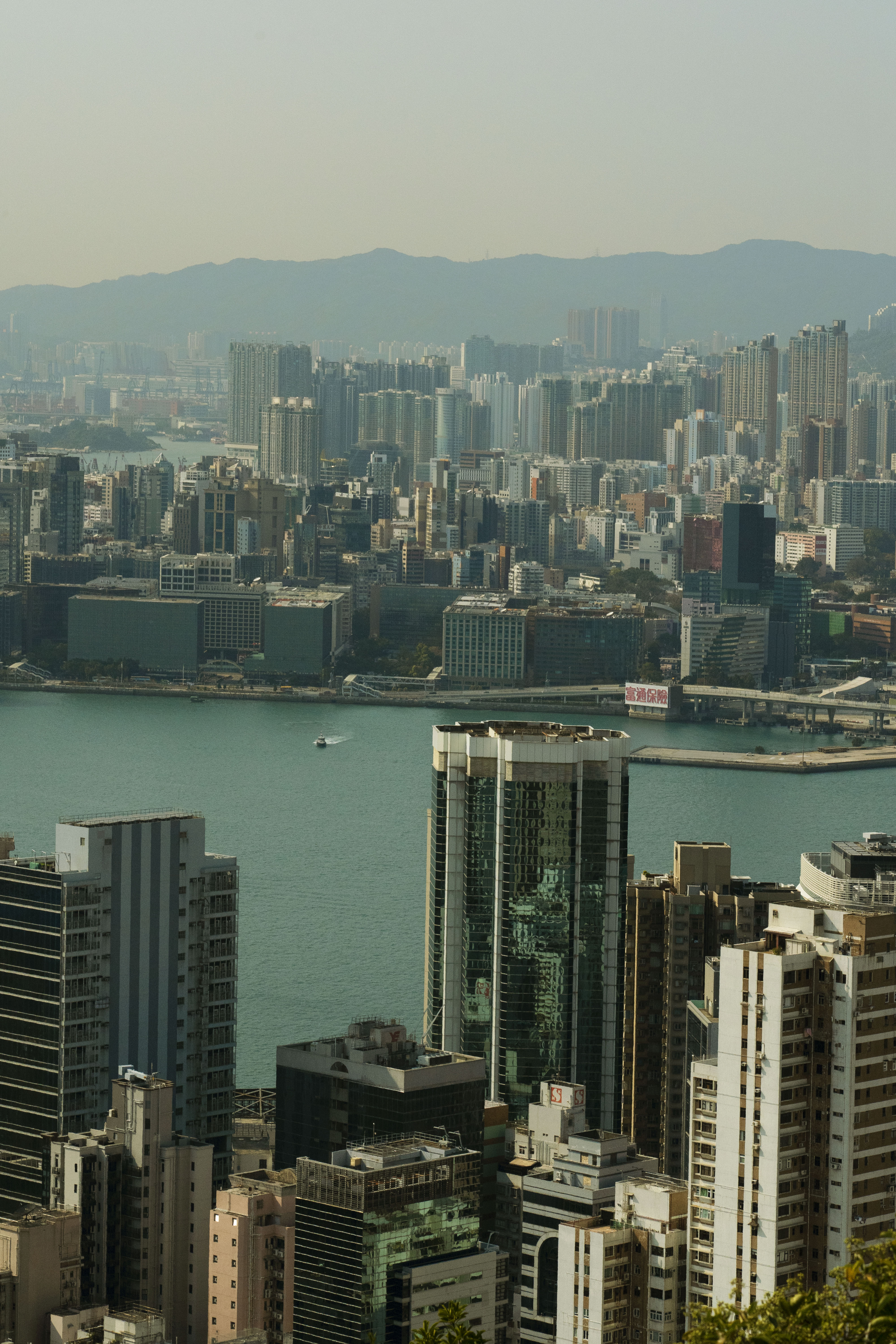 一起上山吧，將港城遼闊盡收眼底｜香港旅行 紅香爐峰