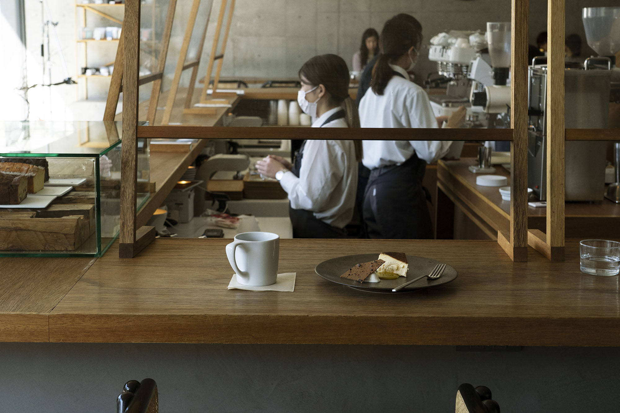 漫步世田谷區，OGAWA COFFEE LABORATORY 桜新町店一份漢堡療癒了心。