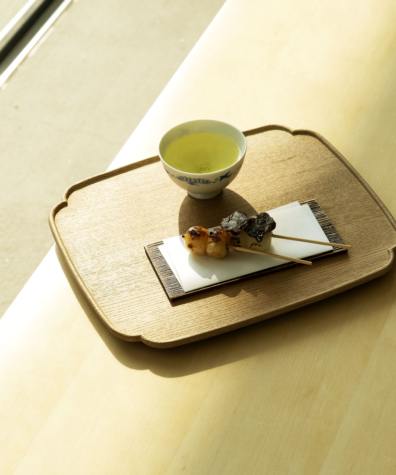 大阪藤田美術館｜吃著溫柔烤糰子，時光舒心自由通透而過。